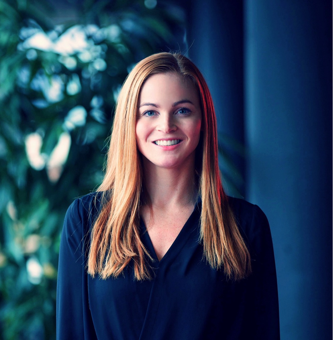 KRISTEN RYAN bio image